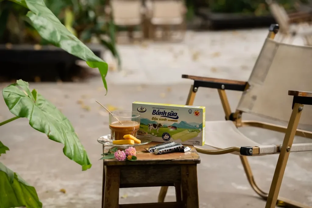 Combo Bánh sữa đậu xanh Long Thành Premium (mua 5 tặng 1) 8 Thưởng thức Bánh sữa đậu xanh Long Thành Premium với cafe