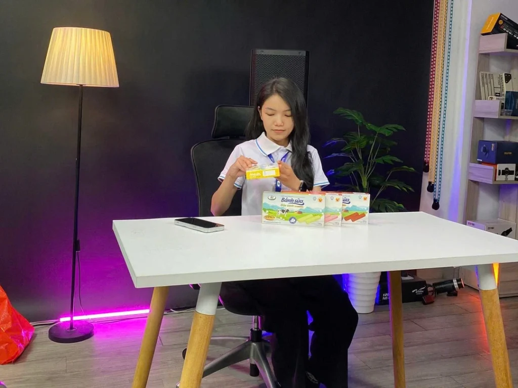 Domilk Tuyen dung nhan vien ban hang Thuong mai dien tu