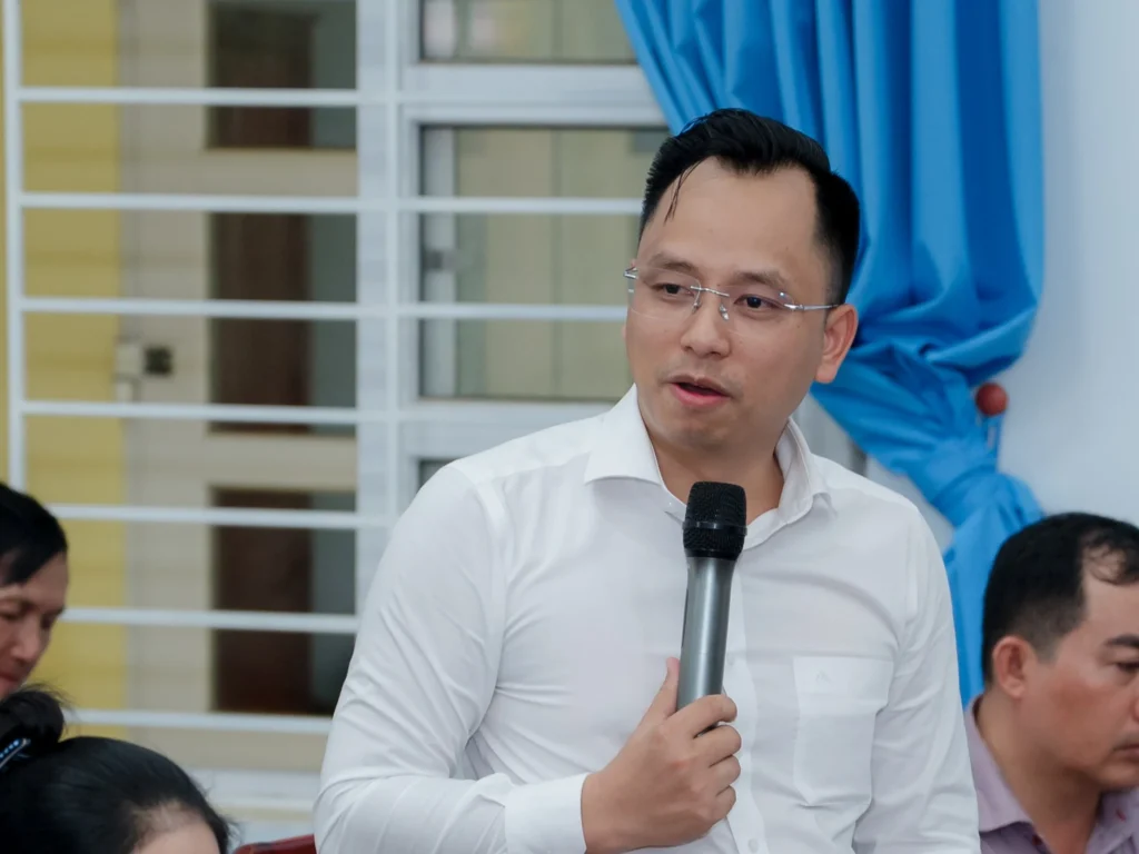 TS. Nguyễn Thành Công, Trưởng khoa Công nghệ, Trường Đại học Công nghệ trao đổi