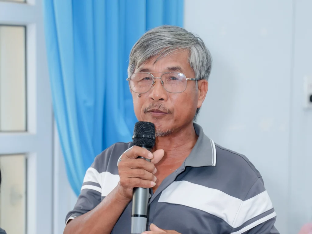 Nông hộ đặt câu hỏi tại Hội thảo