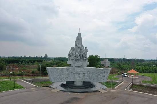Long Thành có gì chơi? 3 điểm đến trên đường đi Vũng Tàu 1 Hình ảnh Khu di tích Căn cứ Tỉnh ủy Biên Hòa U3 tại Long Thành, Đồng Nai, một địa điểm gắn với lịch sử cách mạng và giáo dục truyền thống địa phương.
