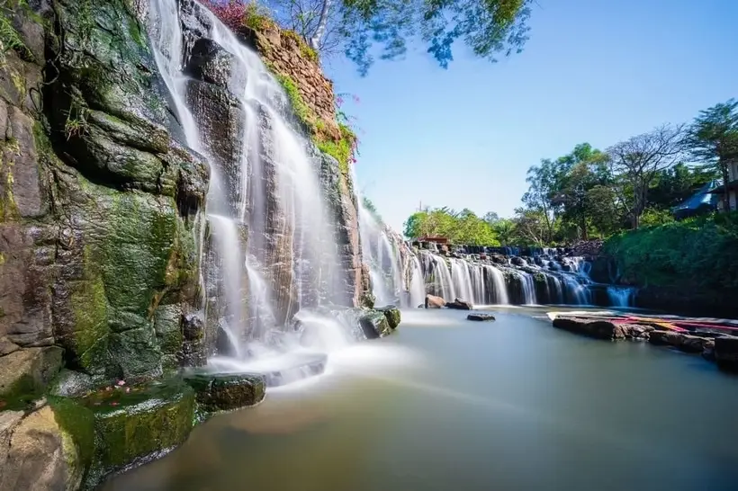 Cảnh quan tự nhiên tại Thác Đá Hàn, một điểm đến gắn với thác nước và không gian xanh ở khu vực Trảng Bom.